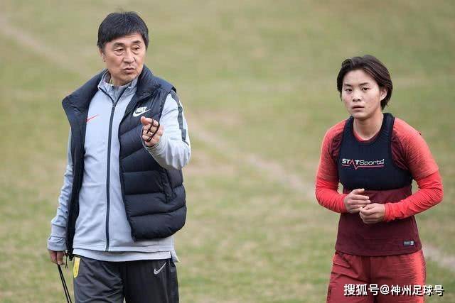 突发，正式叫停，伦纳德交易暂停，联盟介入，1换7或泡汤，快船或重罚